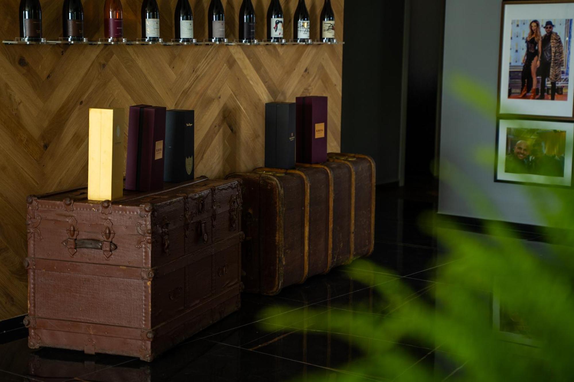 Mon Luxury Rooms Spa Николози Екстериор снимка