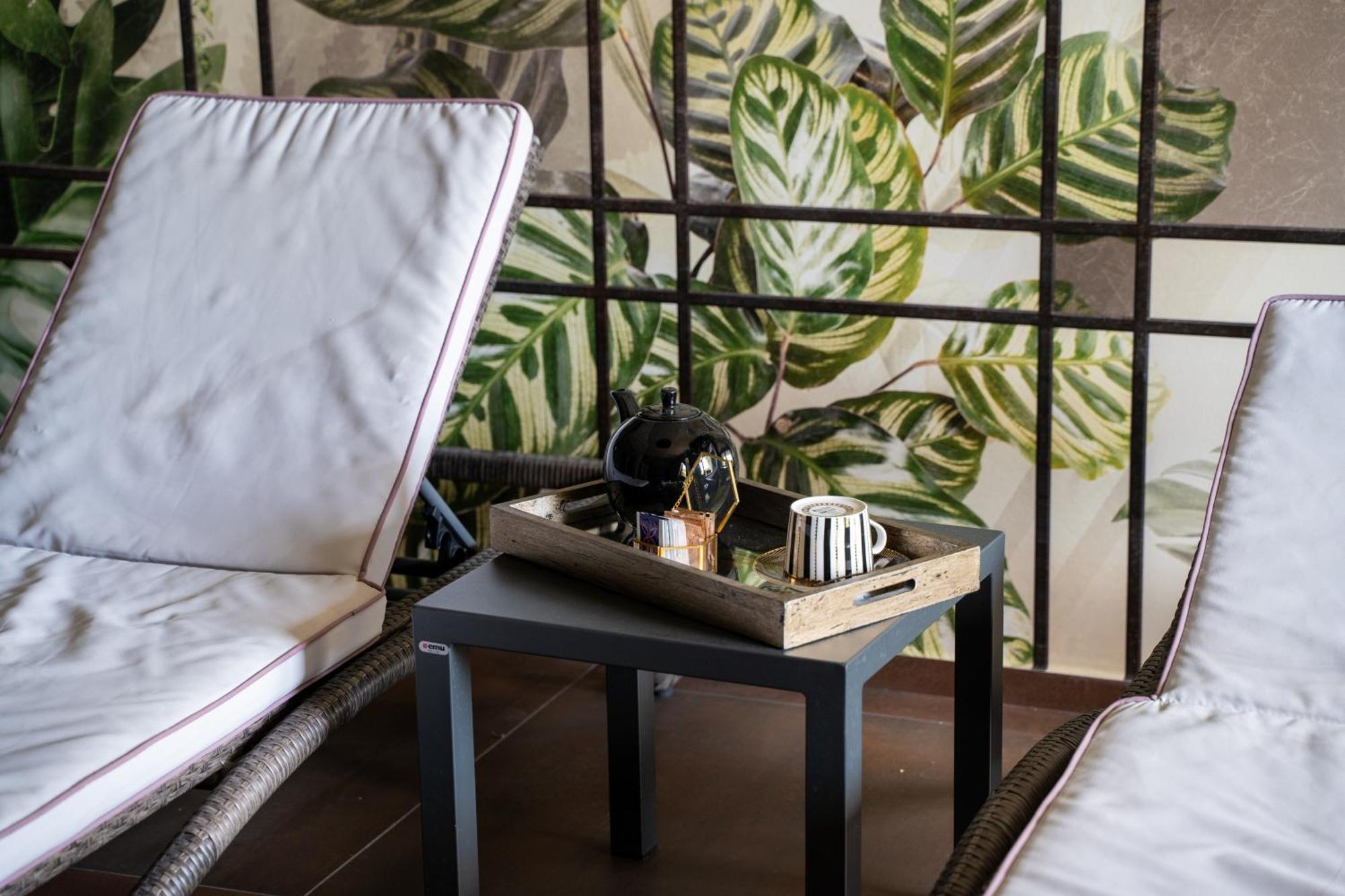 Mon Luxury Rooms Spa Николози Екстериор снимка